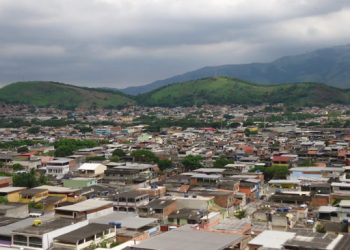 Pastor atingido por bala perdida em comunidade da Zona Oeste do Rio tem quadro de saúde estável
