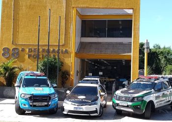 Barra do Piraí – Idoso é preso com diversos produtos furtados de supermercado