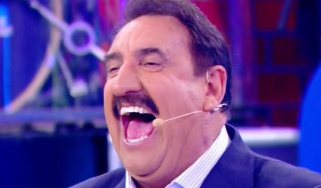 Ratinho vence a Globo de ponta a ponta e alcança feito inédito desde a sua estreia no SBT