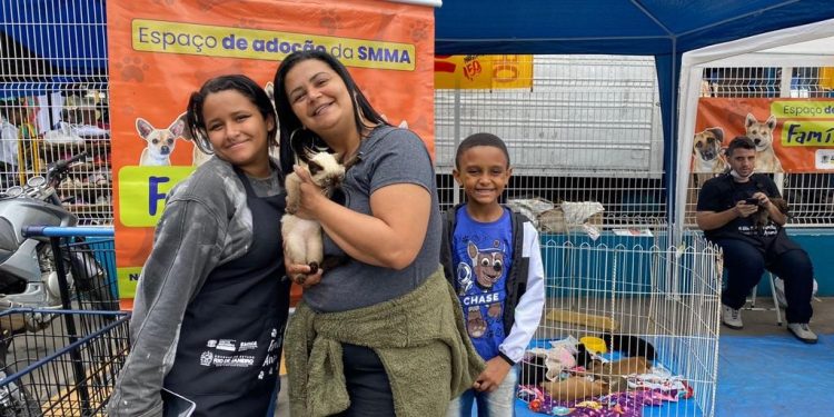 “Não compre o seu melhor amigo, adote!” É programa da prefeitura de Volta Redonda.