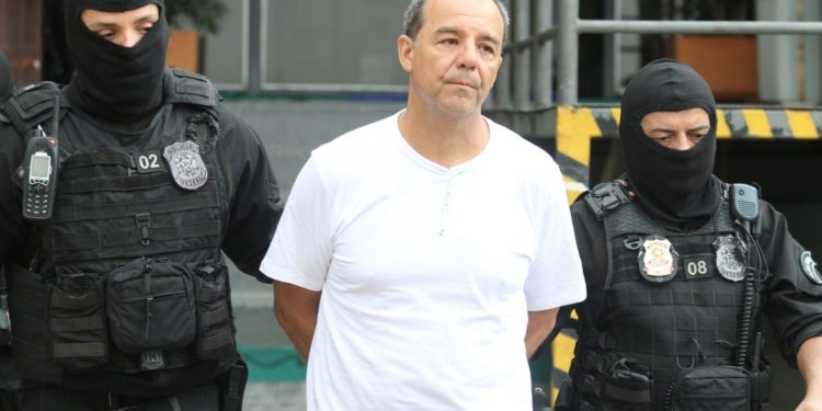 Justiça condena Sérgio Cabral a devolver R$10 milhões ao estado