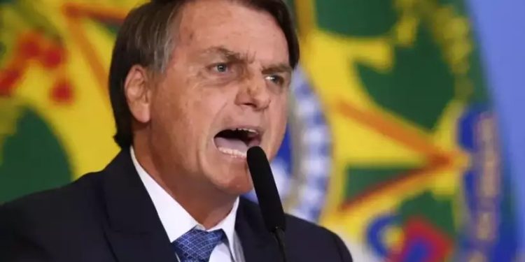 Bolsonaro posta vídeo em que defende castração química para estupradores