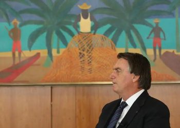 Bolsonaro crítica sistema eleitoral e ataca ministros do STF e TSE