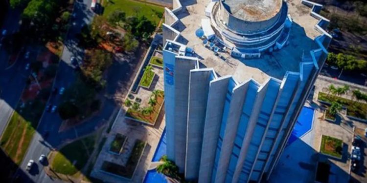 Diretor da caixa é encontrado morto na sede do banco, em Brasília