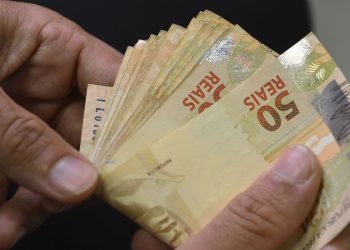 Governo antecipa pagamento do Auxílio Brasil