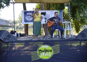 Música na feira, em Resende, teve MPB e clássicos internacionais
