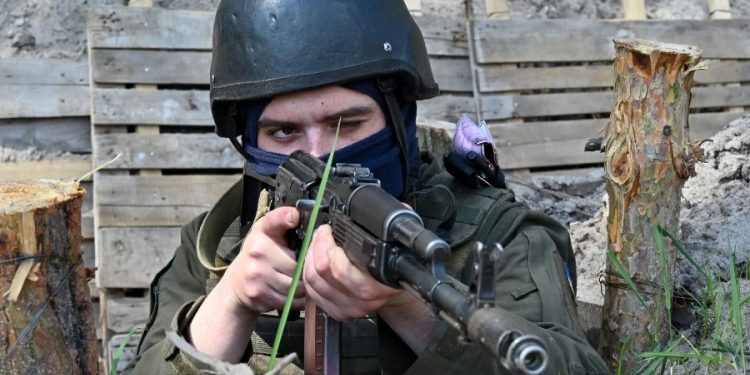 Rússia afirma que conquistou região estratégica de Luhansk