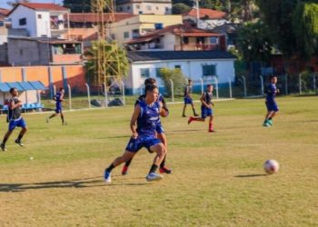 Itatiaia firma parceria com a Pelé academia para formação de jovens talentos