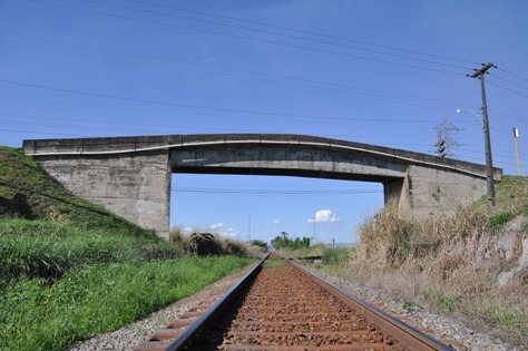 Resende inicia obras de duplicação do viaduto no bairro Fazenda da Barra III