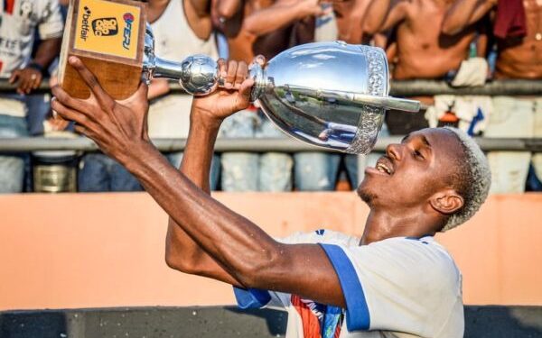 Resende FC conclui venda de parte dos direitos do atacante Jeffinho