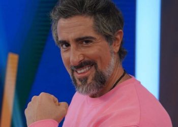 MARCOS MION É PURA OSTENTAÇÃO COM TÊNIS CARÍSSIMO
