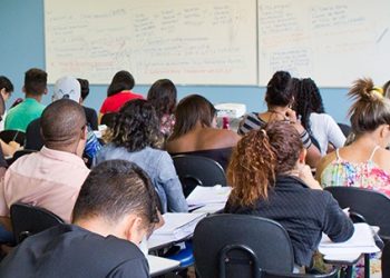 ESTÁCIO DE SÁ ABRE SELEÇÃO PARA PESSOA COM DEFICIÊNCIA