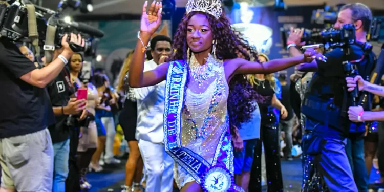 RAINHA DE BATERIA DA BEIJA-FLOR AVISA: ‘QUERO DEIXAR MINHA MARCA’