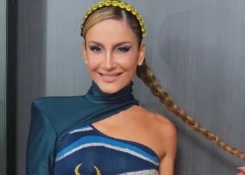 CLAUDIA LEITTE É CONVIDADA A SE RETIRAR DE FESTIVAL