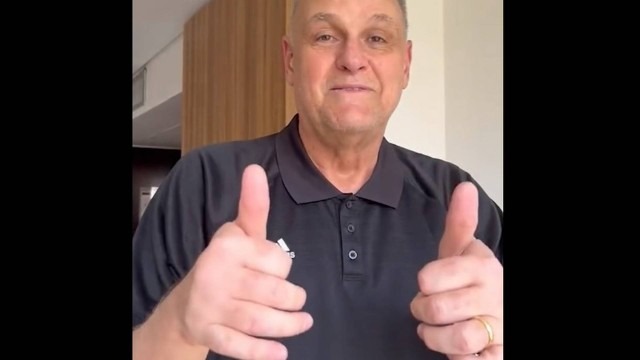 Oscar Schmidt comemora alta do tratamento contra o câncer no cérebro