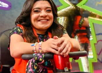 Pequena Lô, indica influenciadores PCDs que bombam na internet!