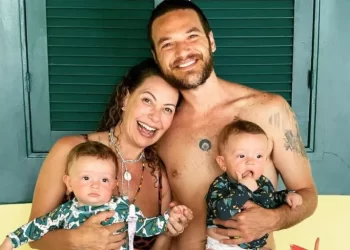 Fabiula Nascimento e Emilio Dantas, explodem o fofurômetro no mesversário dos gêmeos!
