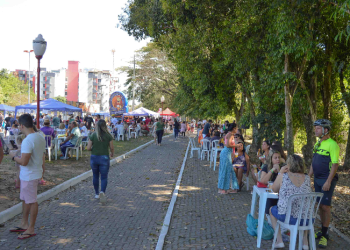 DOMINGO É DIA DE PROJETO MÚSICA NA FEIRA EM RESENDE