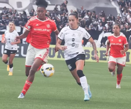 O futebol feminino hoje já uma realidade: Recorde de público e premiação 5x maior