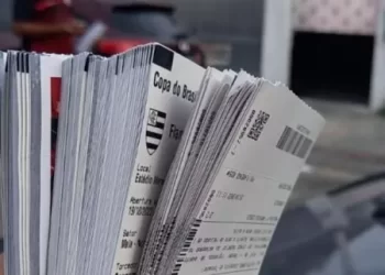 TORCIDA SEM INGRESSO! PODE ISSO PRODUÇÃO?