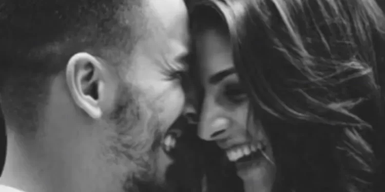 AO CELEBRARAR 8 ANOS DE CASADO JUNIOR LIMA LEVA AMOR AOS INTERNAUTAS DE PLANTÃO