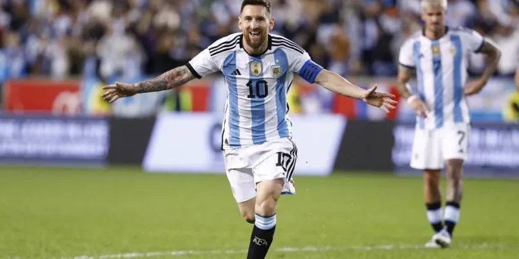 Revista elege Messi, como o melhor da história e põe Pelé em quarto no ranking.