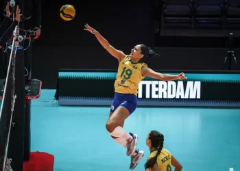 Tainara diz ter perdido lucidez contra Itália: “Fiquei bitolada”