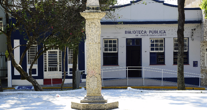 PREFEITURA DE RESENDE HOMENAGEIA CLAUDIONOR ROSA COM ESTÁTUA
