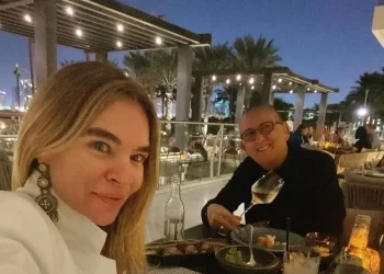 ELE JÁ CHEGOU GALVÃO BUENO NO CATAR: ATURA OU SURTA?