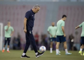 TITE FAZ MISTÉRIO