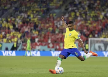 ALEX SANDRO COM QUADRIL LESIONADO ESTÁ FORA DO JOGO DESTA SEXTA-FEIRA