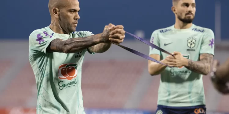 DANIEL ALVES VOLTA A SER CAPITÃO DA SELEÇÃO