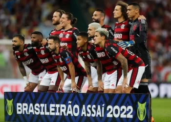 RUBRO NEGRO BEM ACIMA DAS EXPECTATIVAS FECHA 2022 COM CAIXA CHEIO