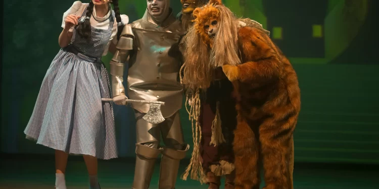 RESENDE RECEBE ESPETÁCULO “O MÁGICO DE OZ” PELO PROGRAMA DIVERSÃO EM CENA NESTE SÁBADO