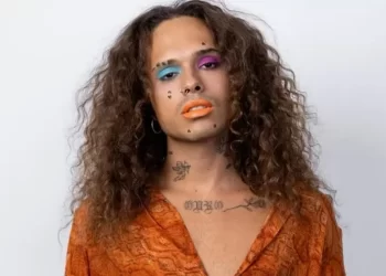 VITÃO: ‘NÃO SOU GAY OU HÉTERO, SOU TUDO’