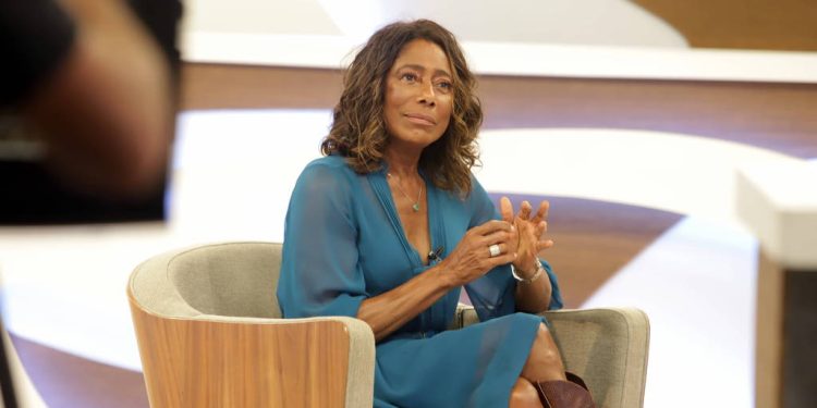 GLÓRIA MARIA FORA DA TV PARA TRATAR CÂNCER