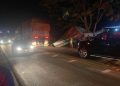 CAMINHONEIRO ATROPELA MANIFESTANTES PRÓ-BOLSONARO