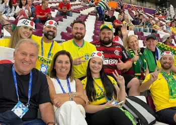 ZICO VIBRA AO VER JAPÃO FAZER HISTÓRIA