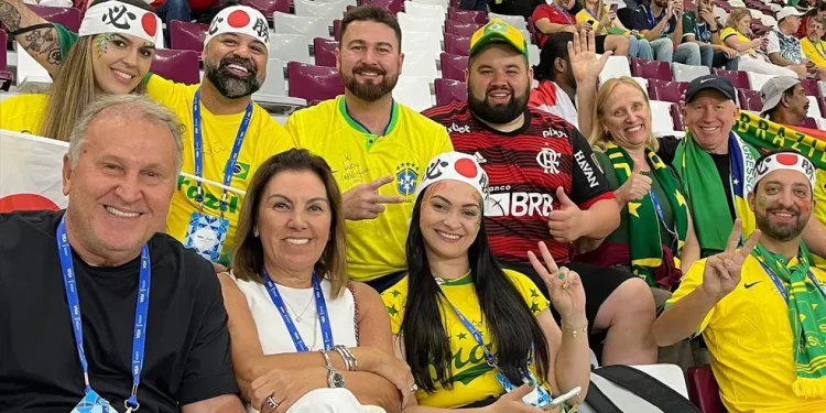ZICO VIBRA AO VER JAPÃO FAZER HISTÓRIA