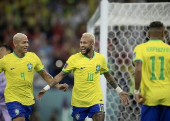 SELEÇÃO BRASILEIRA DÁ SHOW, GOLEIA COREIA DO SUL E VAI ENCARAR CROÁCIA NAS QUARTAS