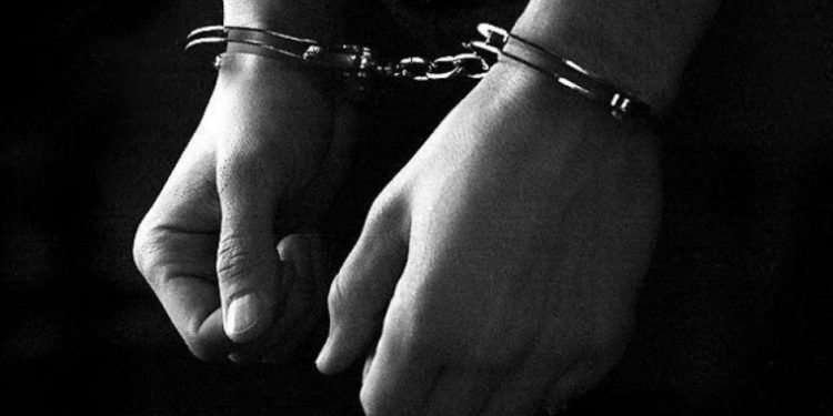 POLÍCIA PRENDE EM RESENDE SUSPEITA DE ESFAQUEAR NAMORADA DO EX