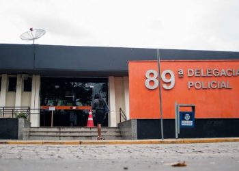 HOMEM É BALEADO NO OMBRO EM RESENDE