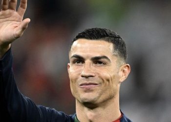 CRISTIANO RONALDO ACERTA IDA PARA CLUBE ÁRABE, SEGUNDO JORNAL ESPANHOL