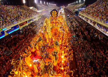 INGRESSOS PARA DESFILE DAS ESCOLAS DE SAMBA DO RIO COMEÇAM A SER VENDIDOS
