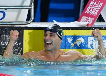 NICHOLAS SANTOS, AOS 42, É TETRACAMPEÃO MUNDIAL NAS PISCINAS