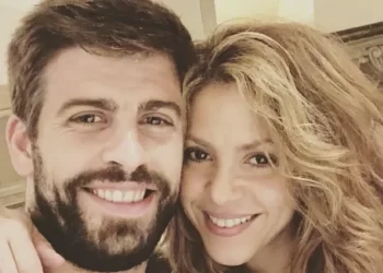 FRENTE A FRENTE NOVAMENTE SHAKIRA & PIQUÉ ASSINAM DIVÓRCIO