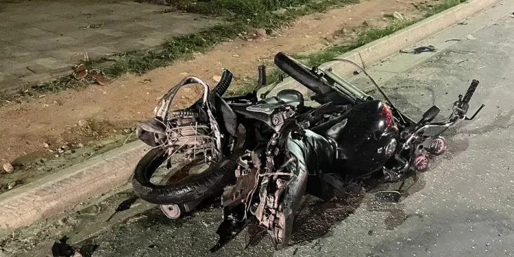 MOTORISTA EMBRIAGADO É PRESO APÓS BATER EM MOTOCICLETA