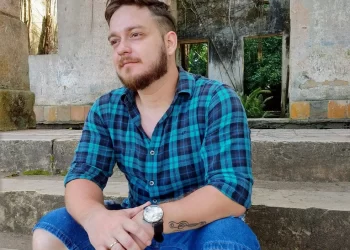 CANTOR SERTANEJO É MORTO A TIROS NA PORTA DE CASA