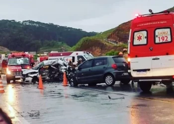 ACIDENTE EM VOLTA REDONDA MATA QUATRO PESSOAS, ENTRE ELAS UM BEBÊ DE 1 ANO