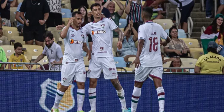 FLU VENCE JOGANDO PARA O GASTO